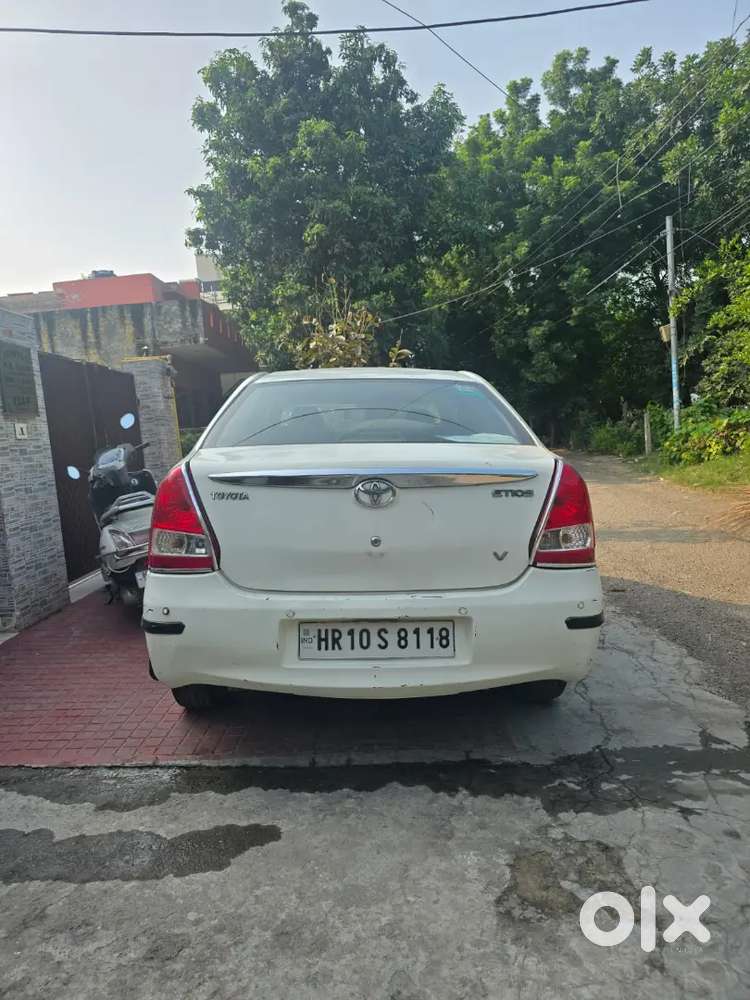 Toyota Etios [2012] Petrol