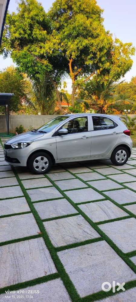 Tata Tiago 1.2 Revotron Xta, 2018, Petrol