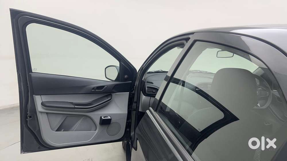 Tata Tiago Xe, 2024, Petrol