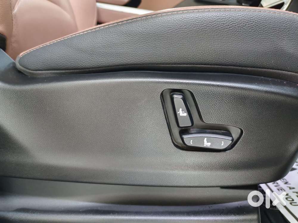 Mg Hector Plus Savvy Pro 1.5 Turbo Petrol Cvt 7 Str Dual Tone, 2024,..