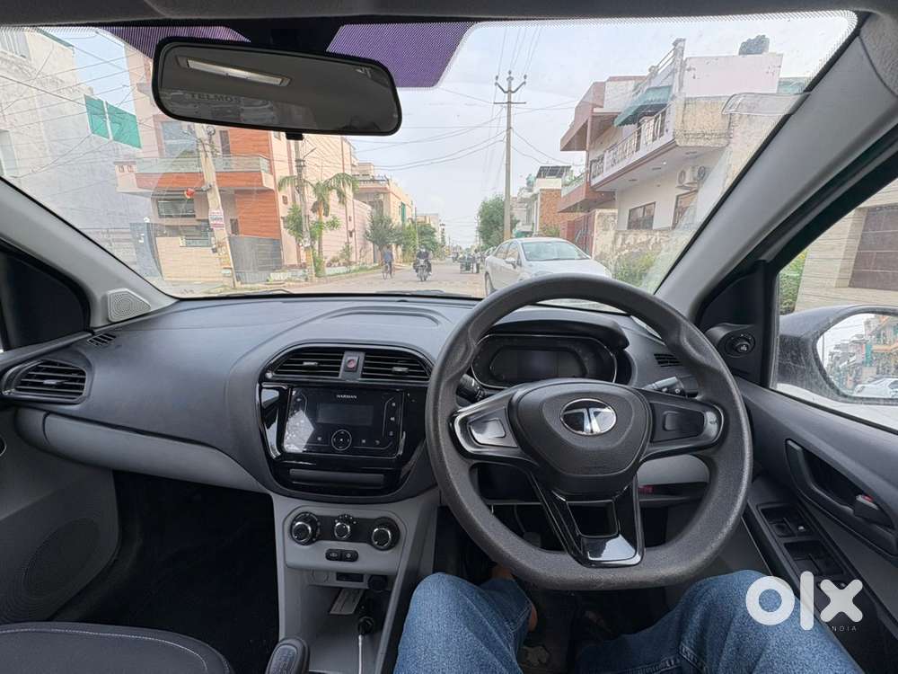 Tata Tiago Petrol 2024