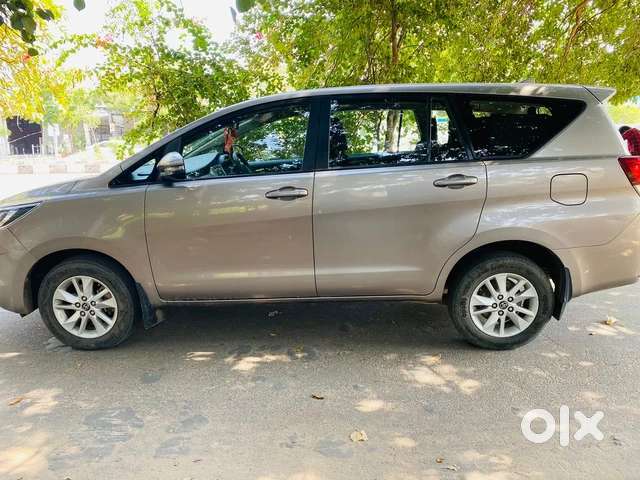 Toyota Innova Crysta 2.4 G Mt, 2016, Diesel