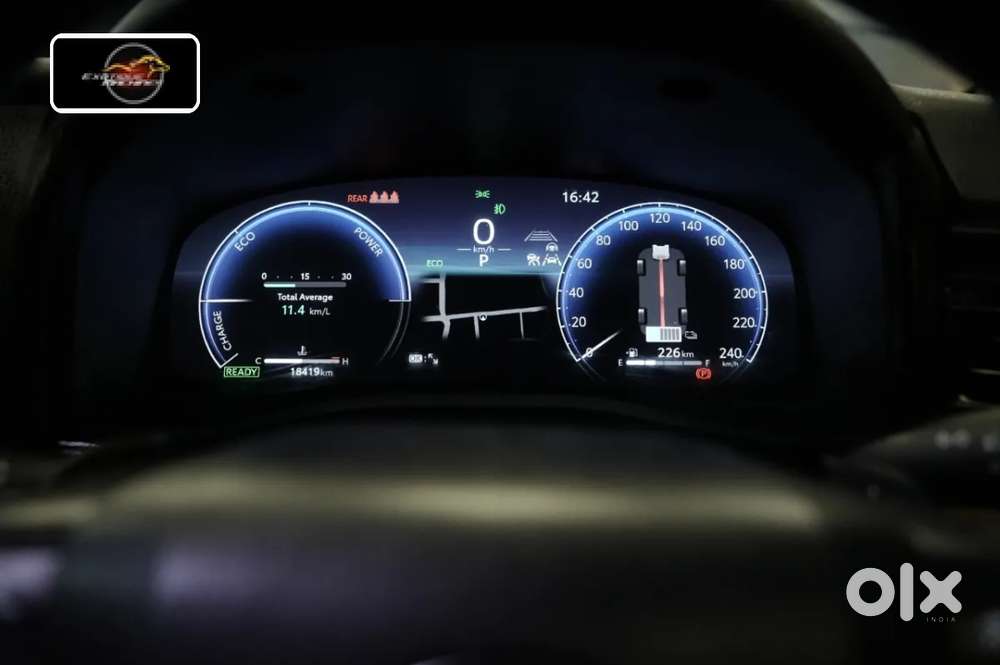 Toyota Camry, 2025, Petrol