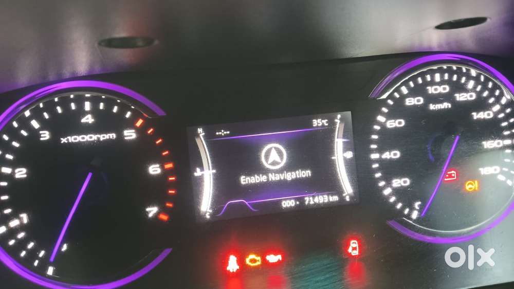Mahindra Marazzo M8, 2020, Diesel