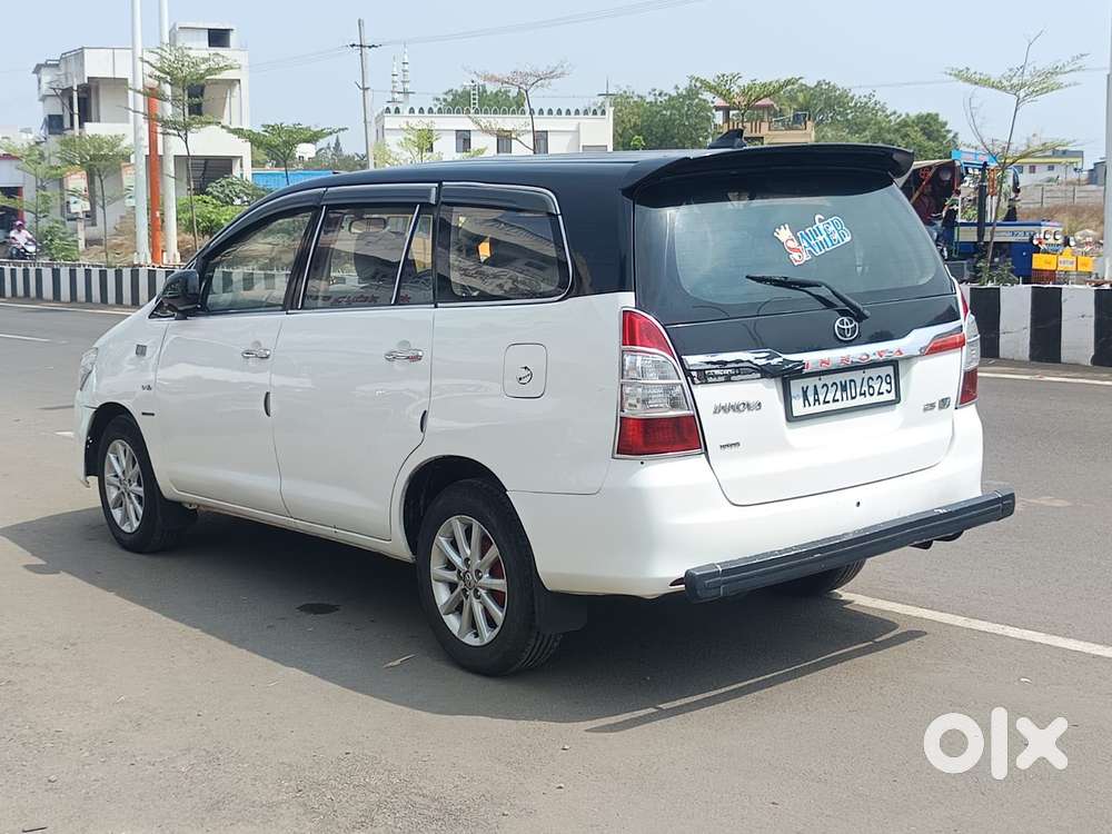 Toyota Innova 2009-2011 2.5 E 7 Str, 2008, Diesel