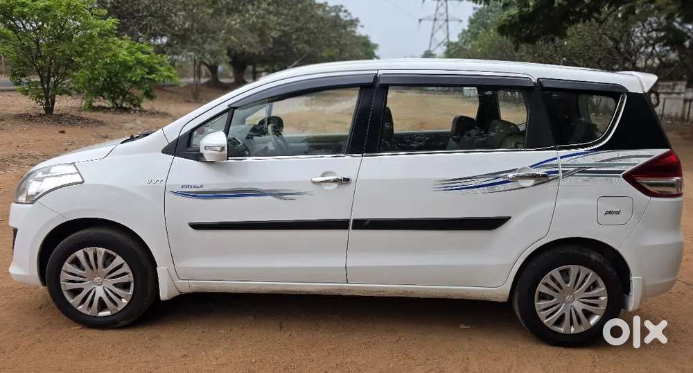 Maruti Suzuki Ertiga Vxi Smart Hybird 2016
