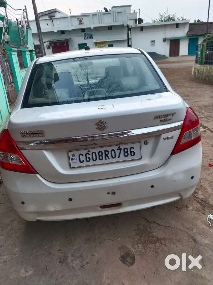 गाड़ी एकदम अप टू डेट है घर की गाड़ी है गाड़ी में कोई कम खर्च नहीं है