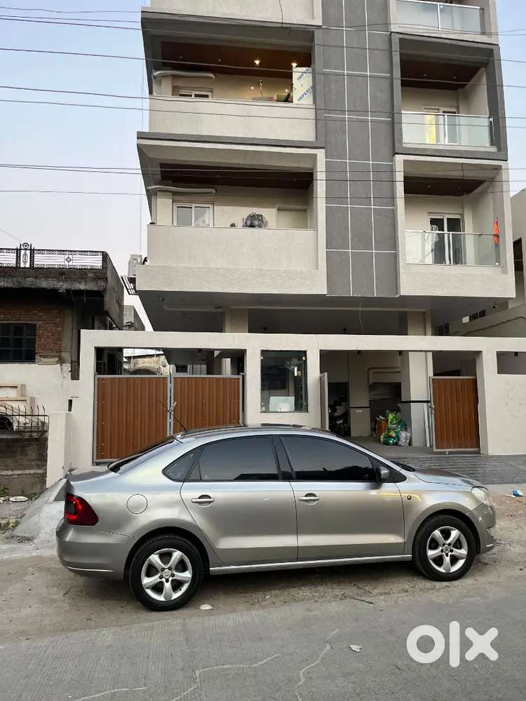 Skoda Rapid Elegance 2012