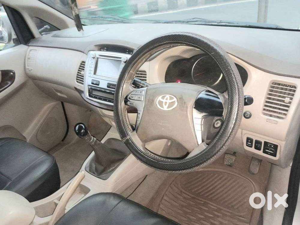 Toyota Innova 2.5 V 7 Str, 2012, Diesel