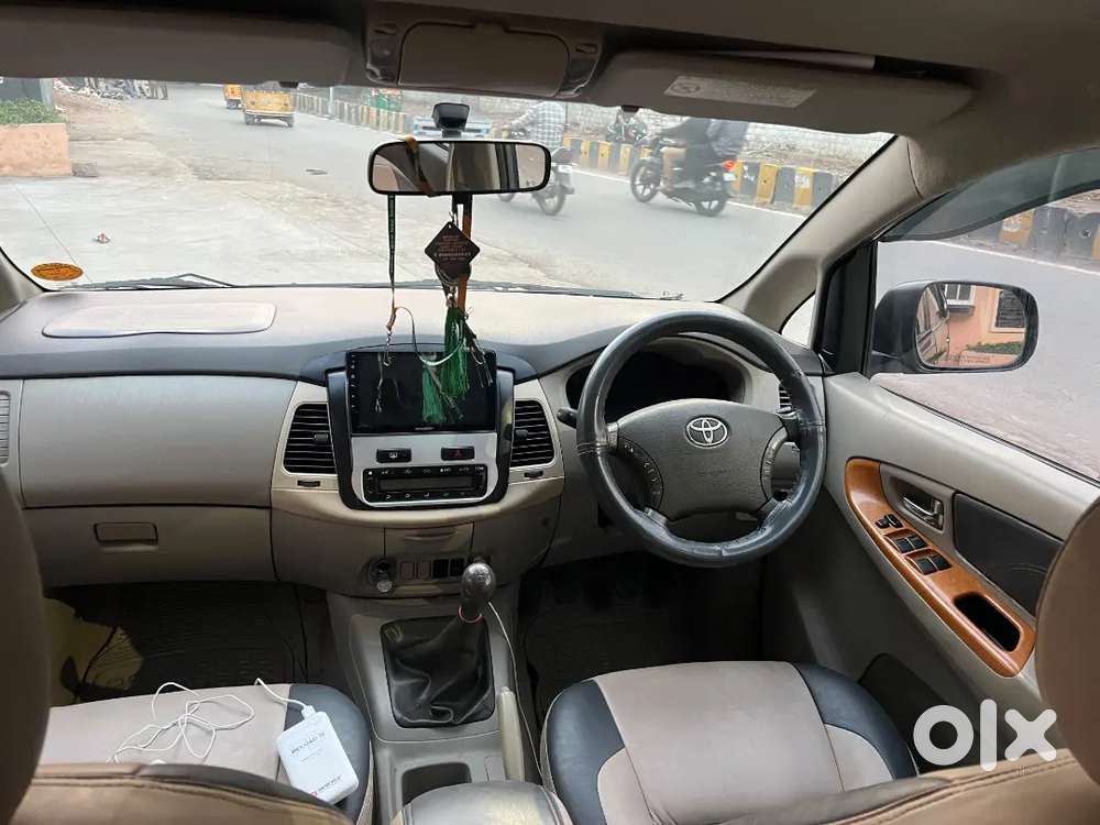 Toyota Innova 2.5 V 2009