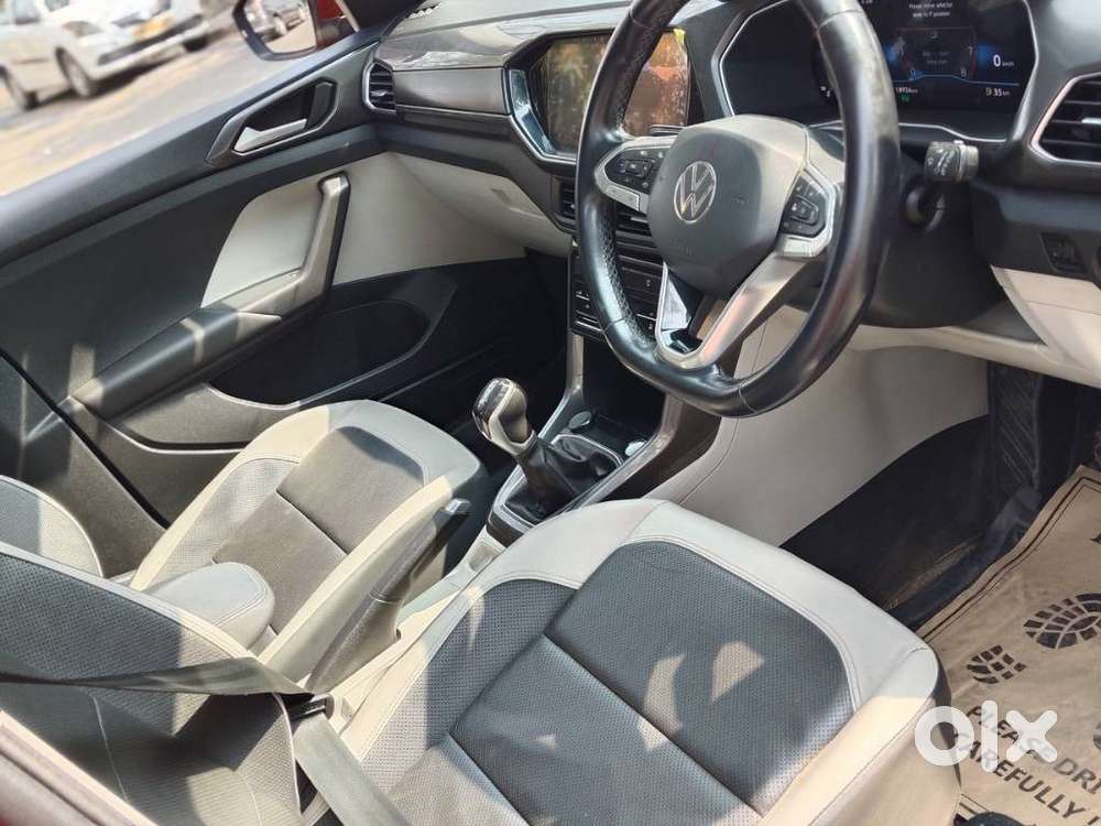 Volkswagen Taigun 1.0 Tsi Topline At, 2023, Petrol