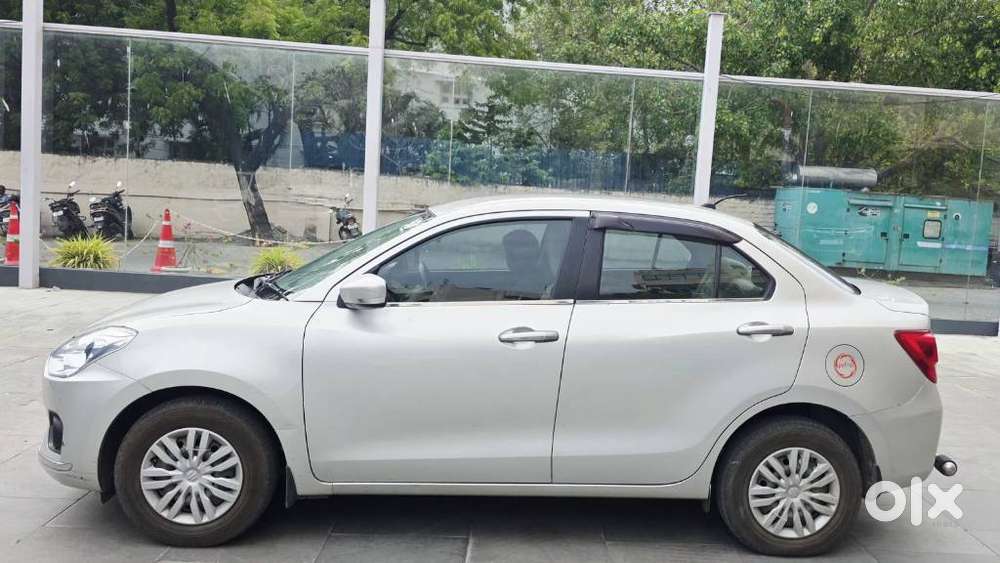 Maruti Suzuki Swift Dzire Vxi(o) Mt, 2017, Petrol