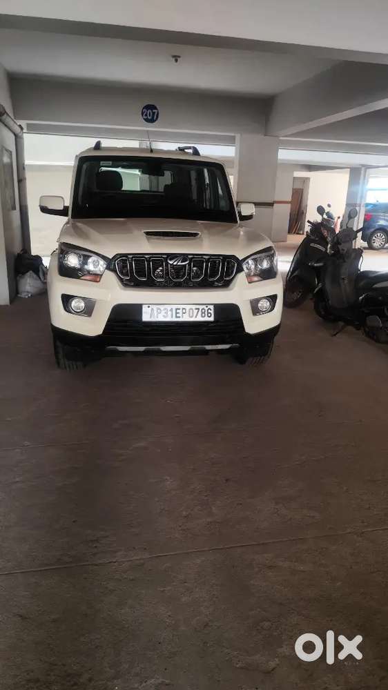 Mahindra Scorpio 2018 Diesel 104000 Km Driven