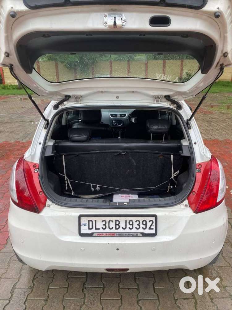 Maruti Suzuki Swift Vxi 1.2 Abs Bs-iv, 2012, Petrol