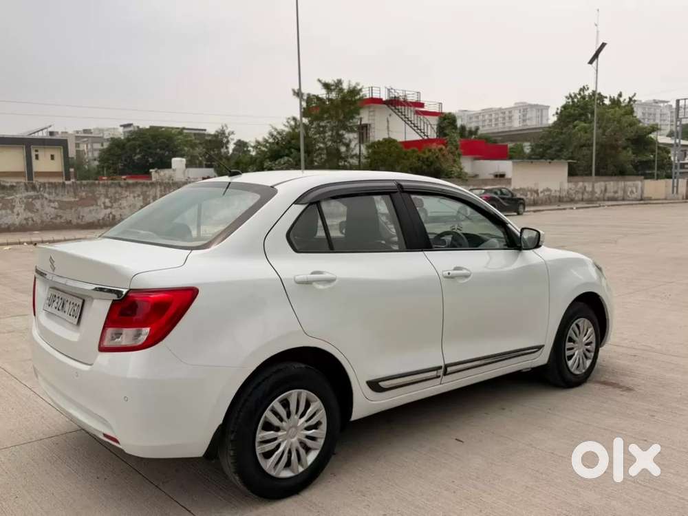 Maruti Suzuki Dzire 1.2 Vxi Amt, 2022, Petrol