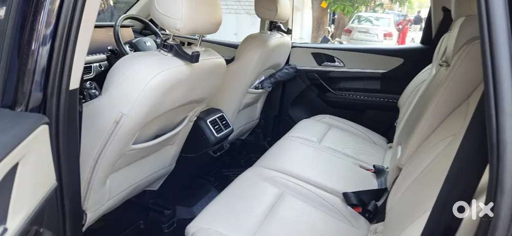 Mahindra Xuv700 – Top Condition  Single Owner  Like New