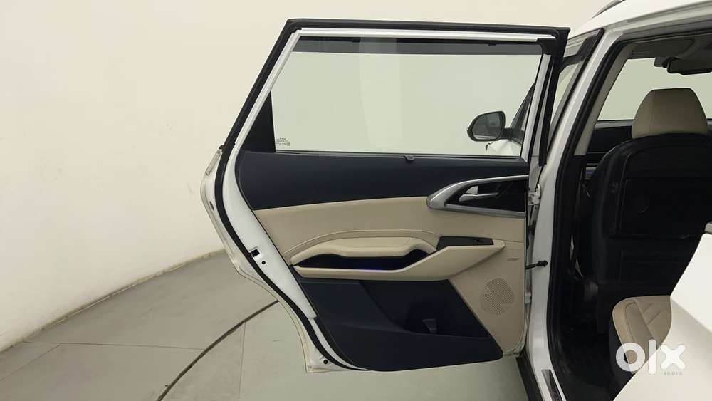Kia Carens 1.4 Luxury Plus 6 Str, 2022, Petrol