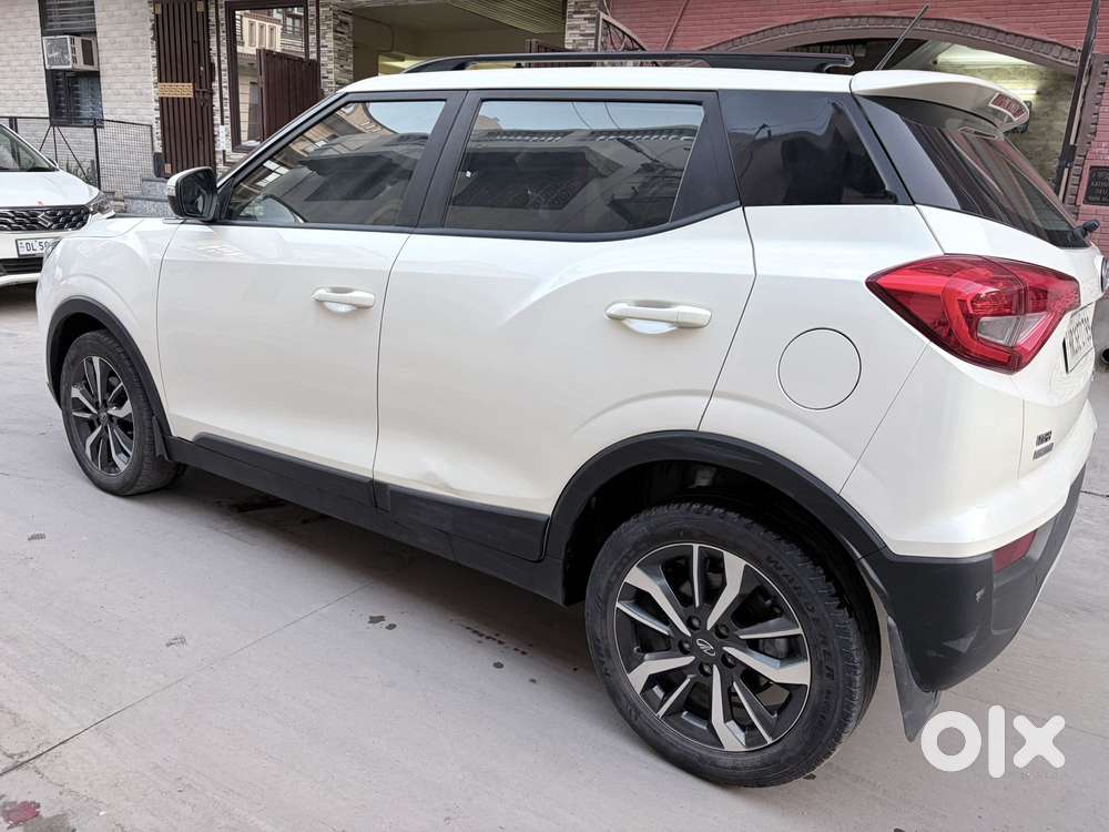 Mahindra Xuv300 W8 (o) 1.5 Diesel Amt, 2022, Diesel