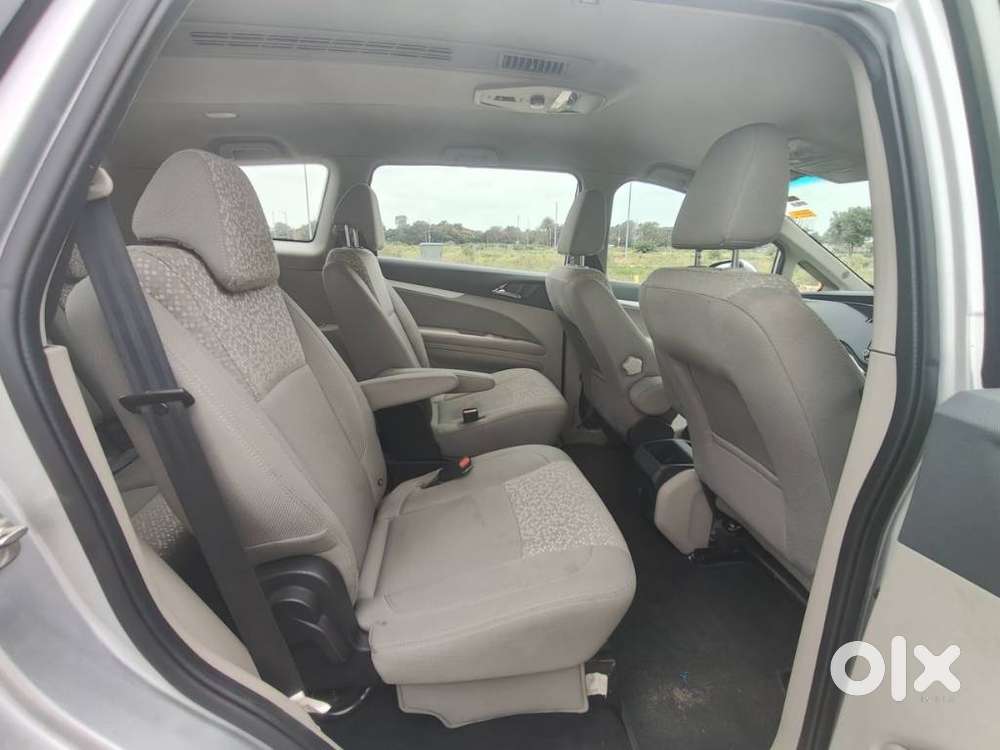 Mahindra Marazzo M6, 2018, Diesel