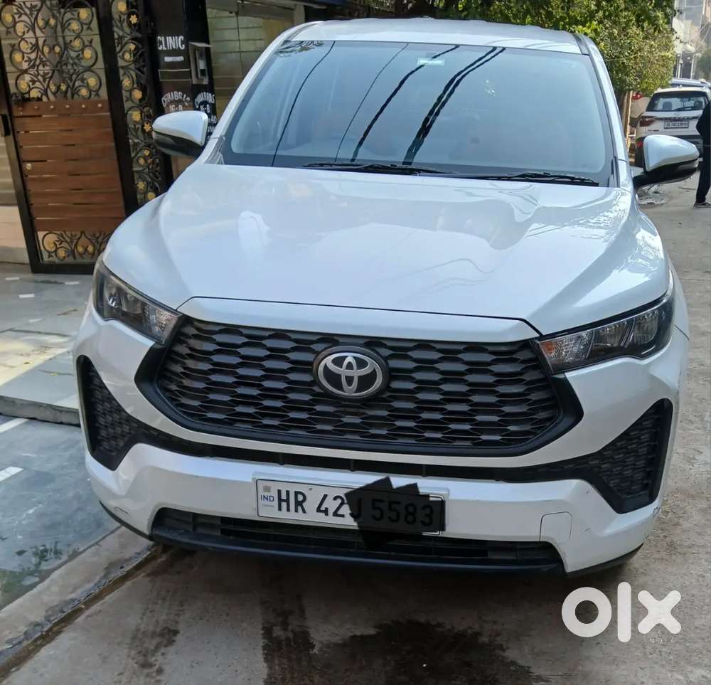 Toyota Innova Hycross 2025 Petrol 51000 Km Driven