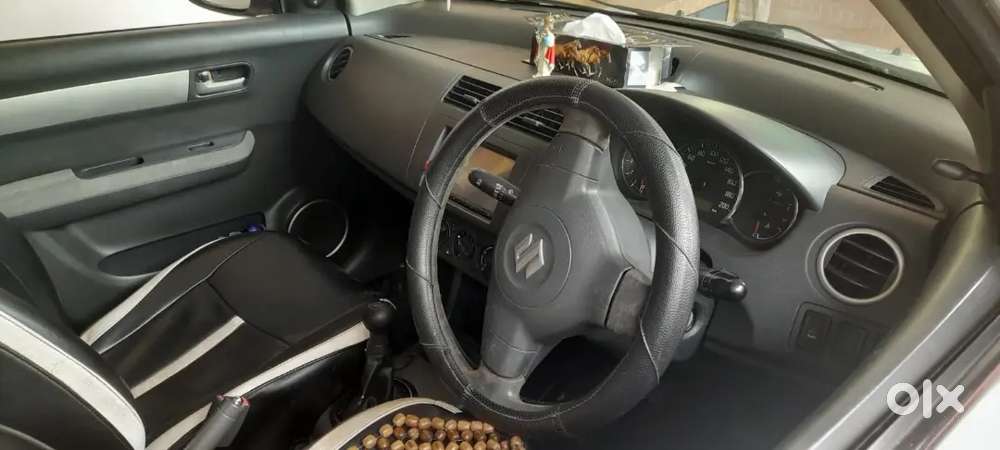 Maruti Suzuki Dzire 1.2 Vxi 2011 Model