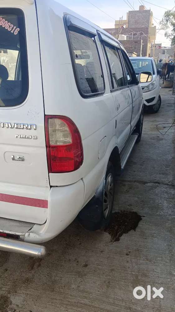 Chevrolet Tavera Neo 2015