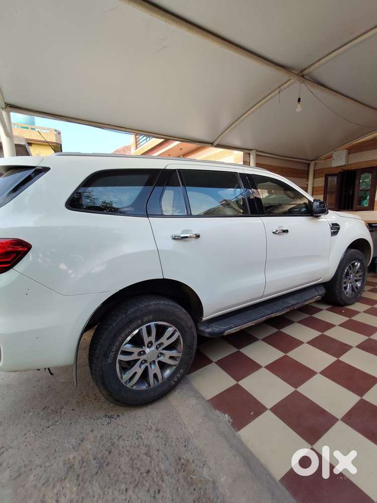 Ford Endeavour 2.2 Titanium At 4x2, 2017, Diesel