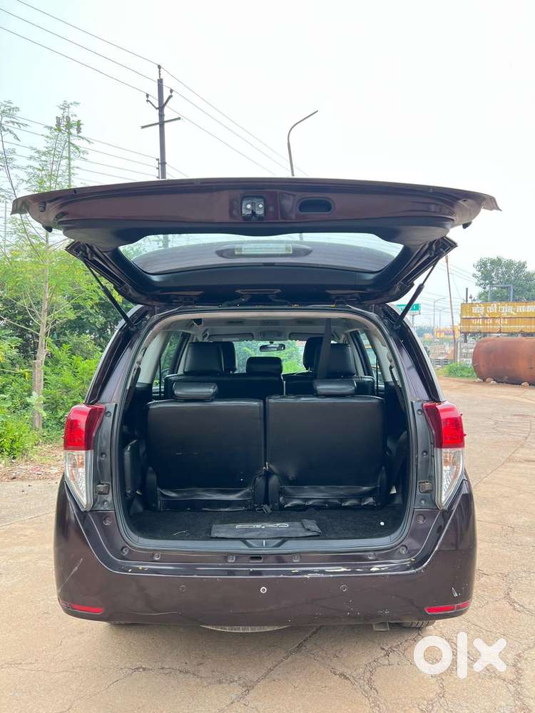 Toyota Innova Crysta 2.8z Automatic, 2016, Diesel