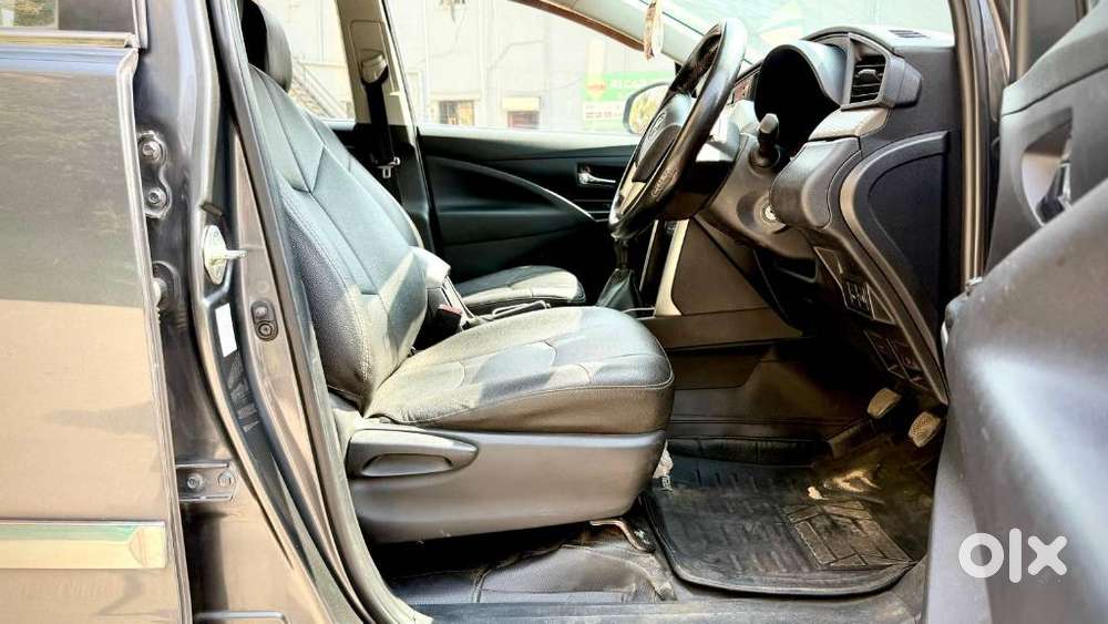 Toyota Innova Crysta 2.4 G Mt 8s, 2017, Diesel