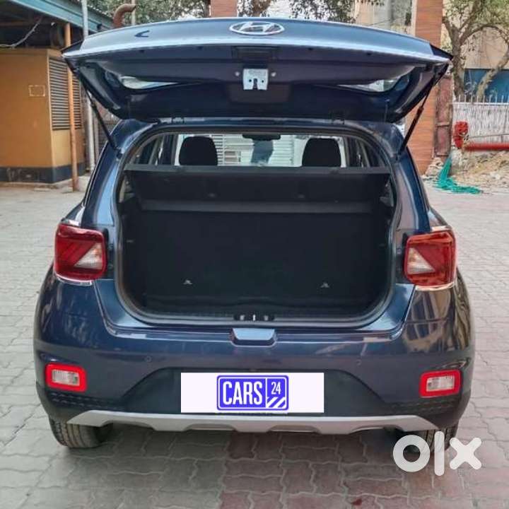 Hyundai Venue Sx(o) 1.0 Turbo Dct Knight Edition Dual Tone, 2020, Pe..