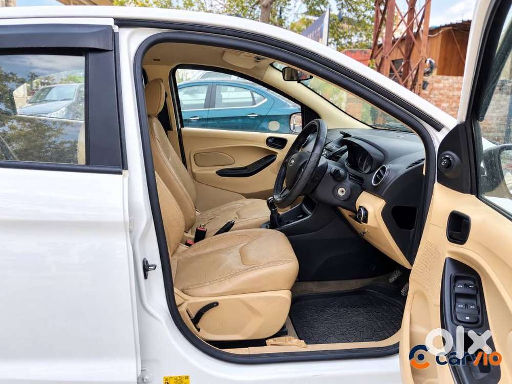 Ford Aspire Titatinium Blu Ti-vct, 2016
