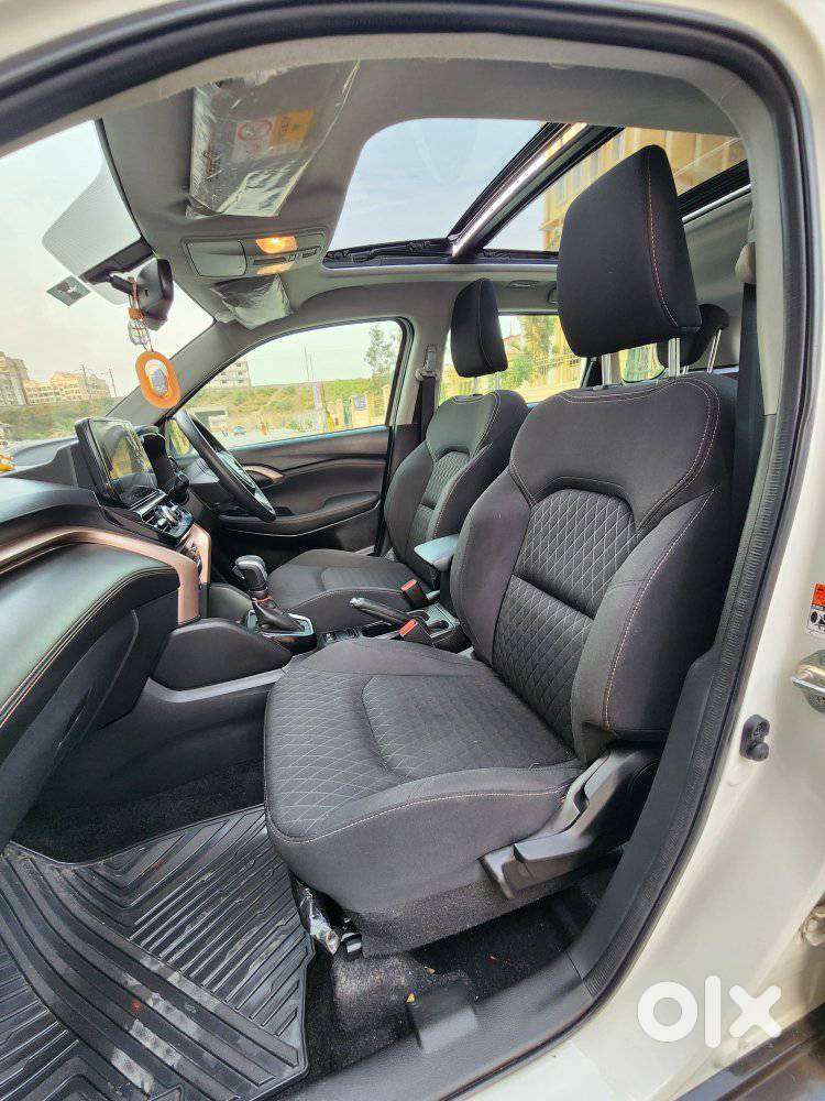 Maruti Suzuki Grand Vitara 1.5 Zeta Plus Intelligent Hybrid Ecvt, 20..