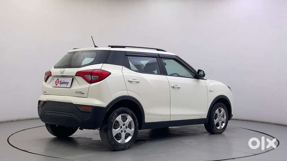 Mahindra Xuv300 1.2 W6 Amt Petrol, 2023, Petrol