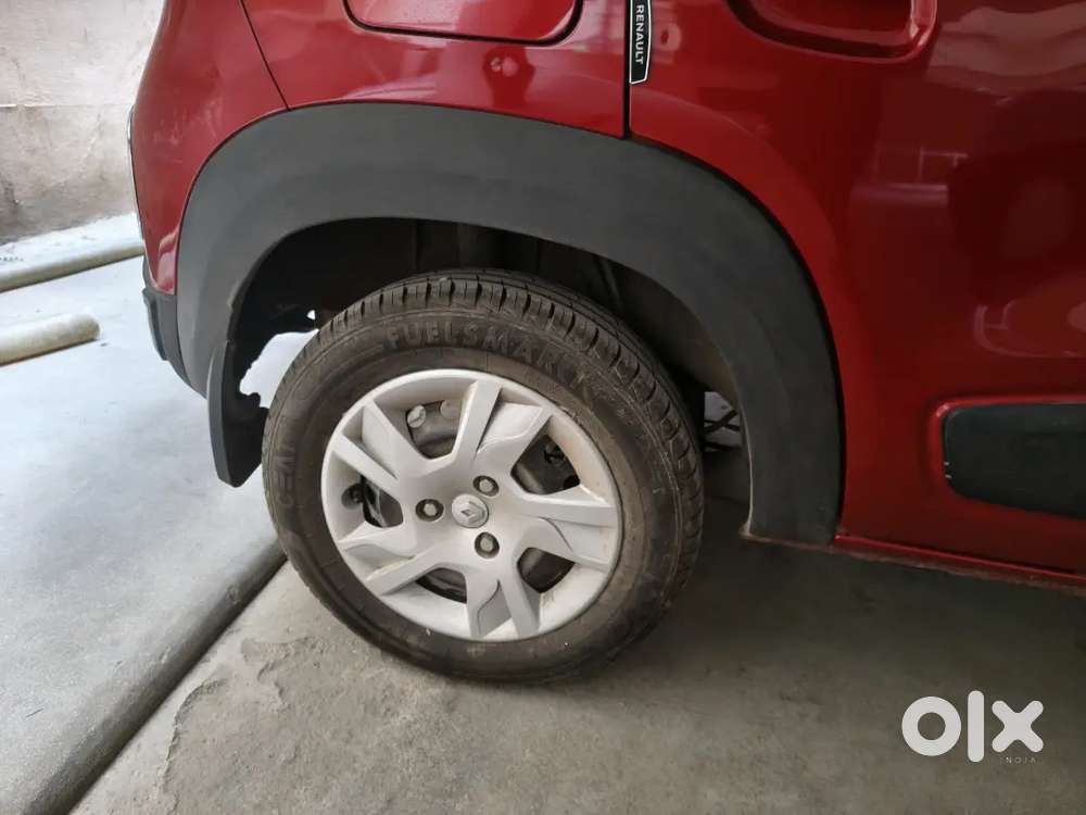 “2022 Kwid Rxt Amt  1440 Km  Single Owner  Like New”