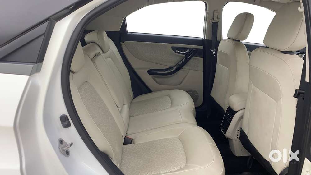 Tata Nexon 1.2 Revotron Xza Plus, 2023, Petrol