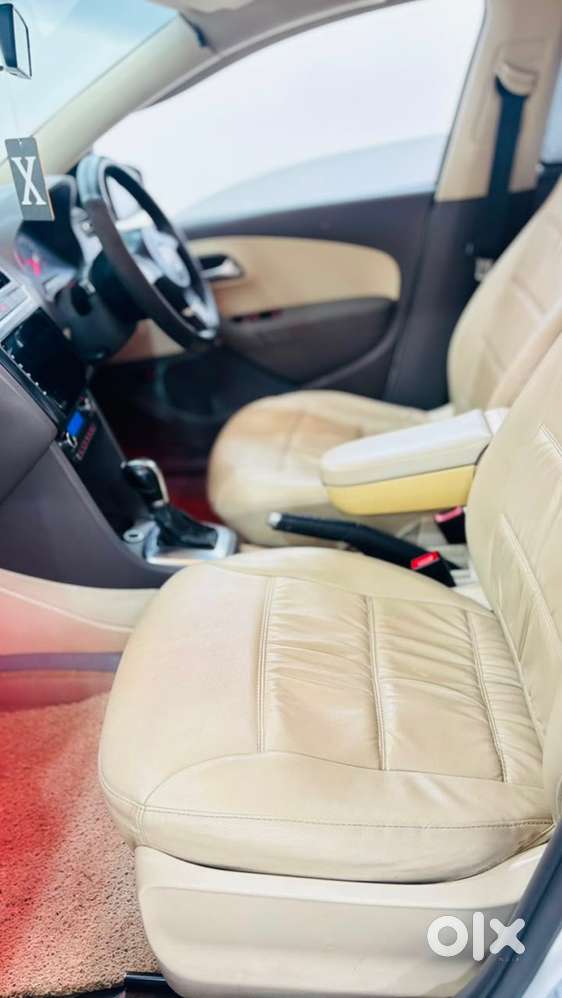 Volkswagen Vento 1.6 Highline (automatic)