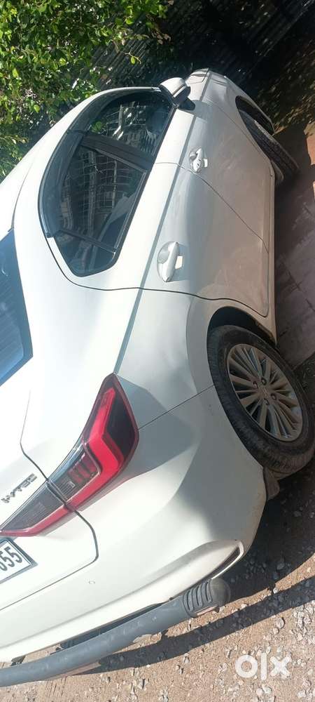 Honda Amaze 2025 Petrol Plus Cng Maitain Car Scracthlesh.