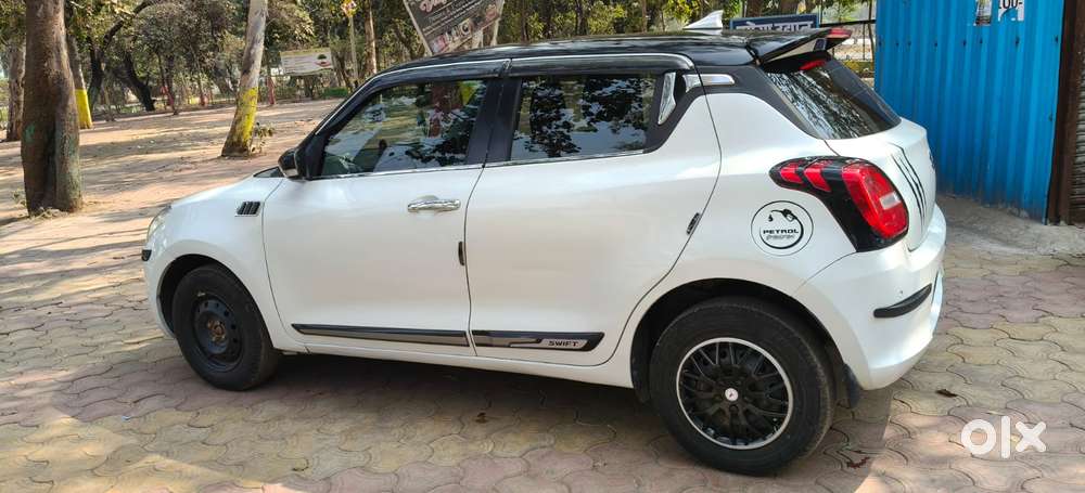 Maruti Suzuki Swift Vvt Vxi, 2021, Petrol