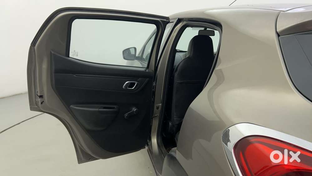 Renault Kwid 2019-ongoing 1.0 Rxt Amt (o), 2018, Petrol
