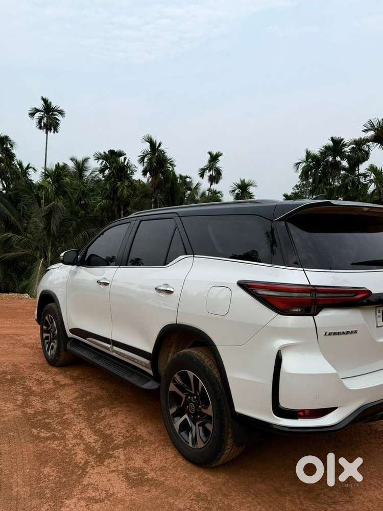 Toyota Fortuner Legender 2024 4x2