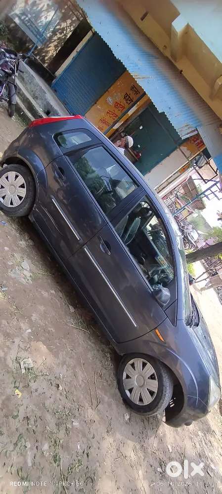 Ford Figo Petrol Zxi 2011 November  5 Sal Badhva Diye H 31 Tak Valid H