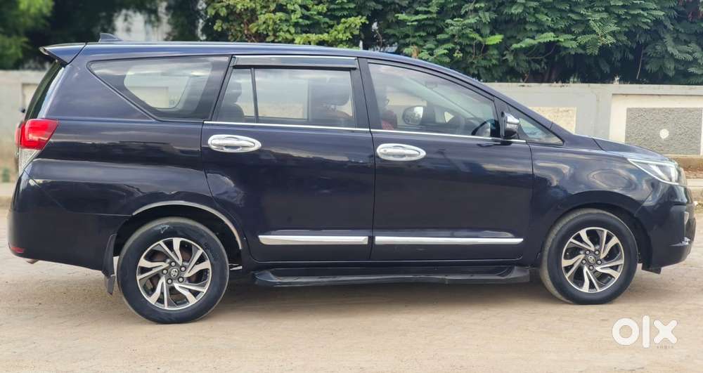 Toyota Innova Crysta 2.4 G Mt, 2022, Diesel