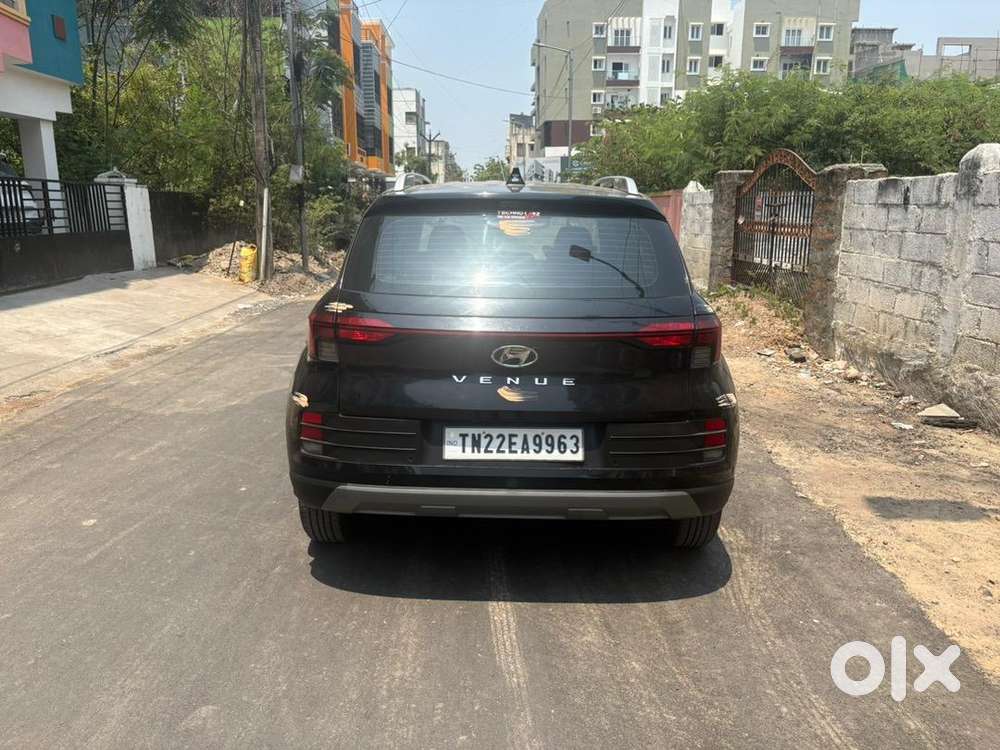 Hyundai Venue 2024 Petrol Good Condition