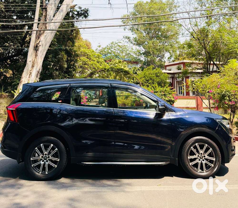Mahindra Xuv700 2.2 Ax 7 Diesel At Luxury Pack Str, 2023, Diesel