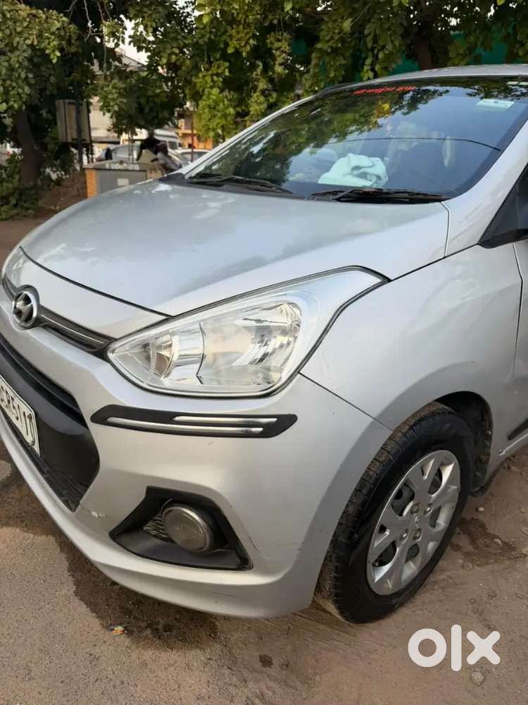 Hyundai Grand I10 Sportz Diesel 2015  Manual  Good Condition