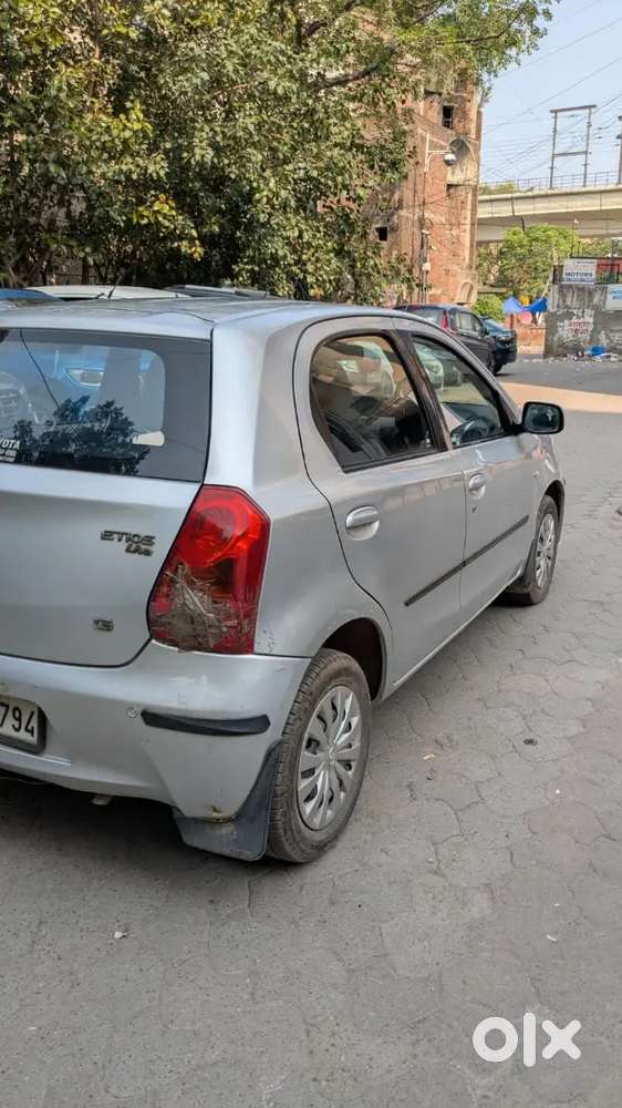 Toyota Etios Liva 2011 Petrol Well Maintained
