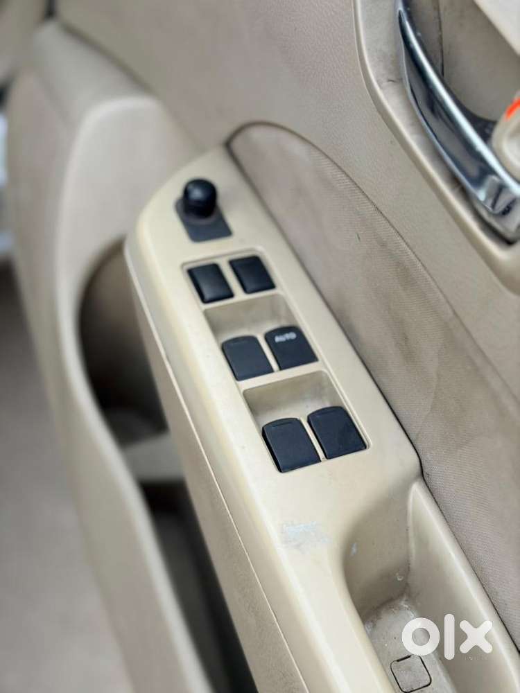 Maruti Suzuki Swift Dzire 2012