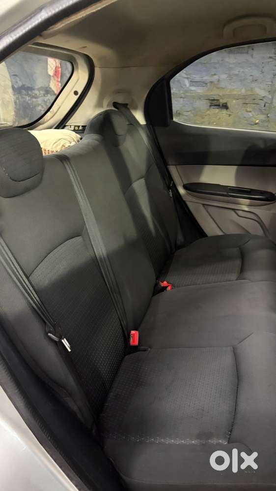Tata Tiago Petrol 2018