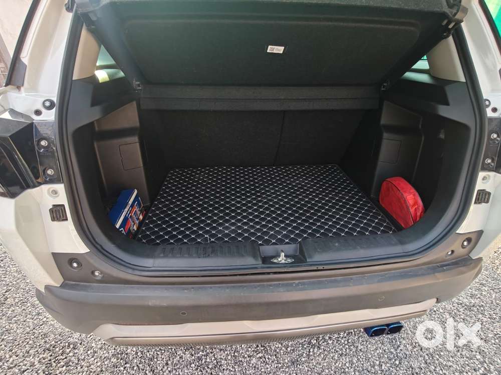 Maruti Suzuki Brezza 1.5 Zxi Plus Smart Hybrid, 2023, Petrol