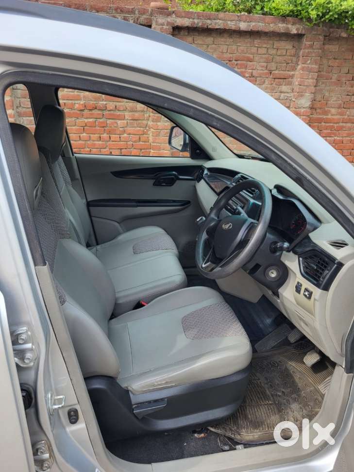 Mahindra Kuv 100 G80 K2, 2016, Petrol